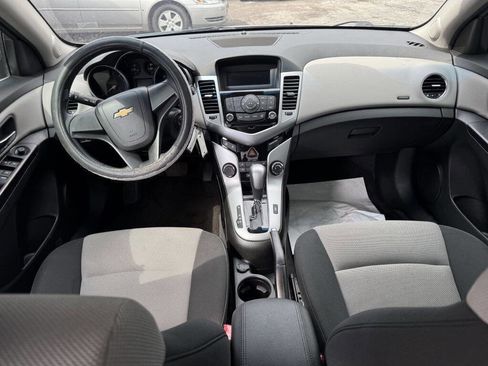 Used 2012 Chevrolet Cruze LS image 6