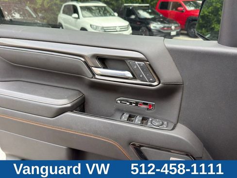 Used 2022 GMC Sierra 1500 AT4 w/ AT4 Premium Package AWD/4WD image 23