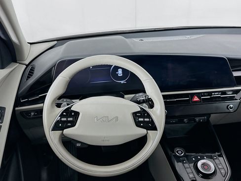 Used 2023 Kia Niro Wind FWD image 17