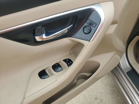 Used 2014 Nissan Altima 2.5 SV w/ Convenience Package image 31