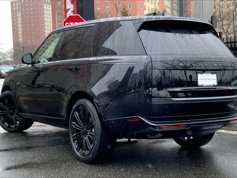 New 2026 Land Rover Range Rover SE image 12