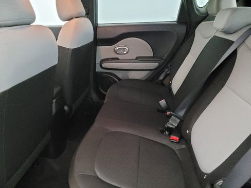 Used 2017 Kia Soul w/ Convenience Package image 18