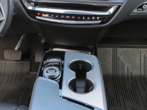 Used 2024 Cadillac Lyriq Tech RWD image 19