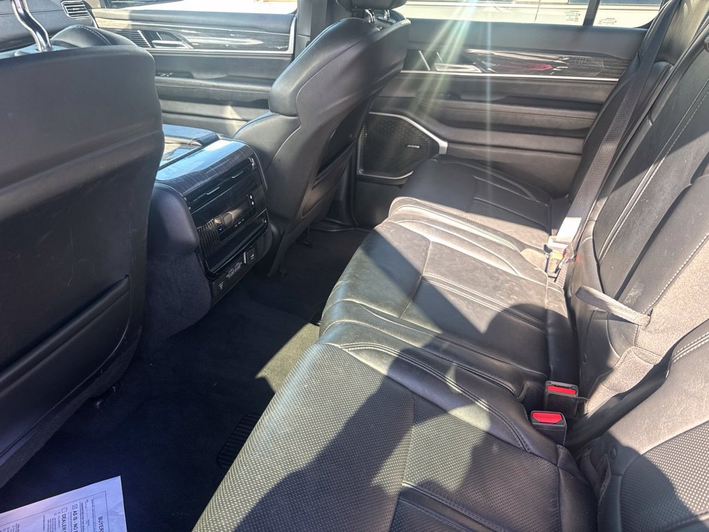 Used 2022 Jeep Wagoneer Series II AWD/4WD image 3