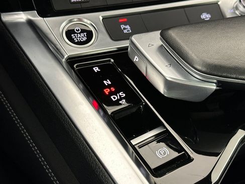 Used 2023 Audi e-tron Premium w/ Convenience Plus Package image 21