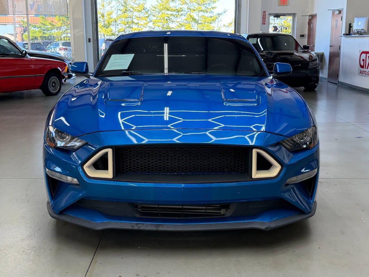 Used 2019 Ford Mustang Coupe RWD image 6