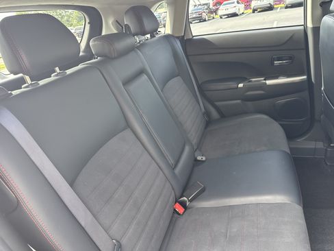 Used 2025 Mitsubishi Outlander Sport ES AWD/4WD image 29