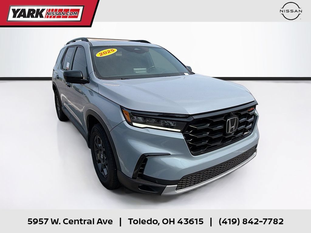 Used 2025 Honda Pilot TrailSport 360° Tour