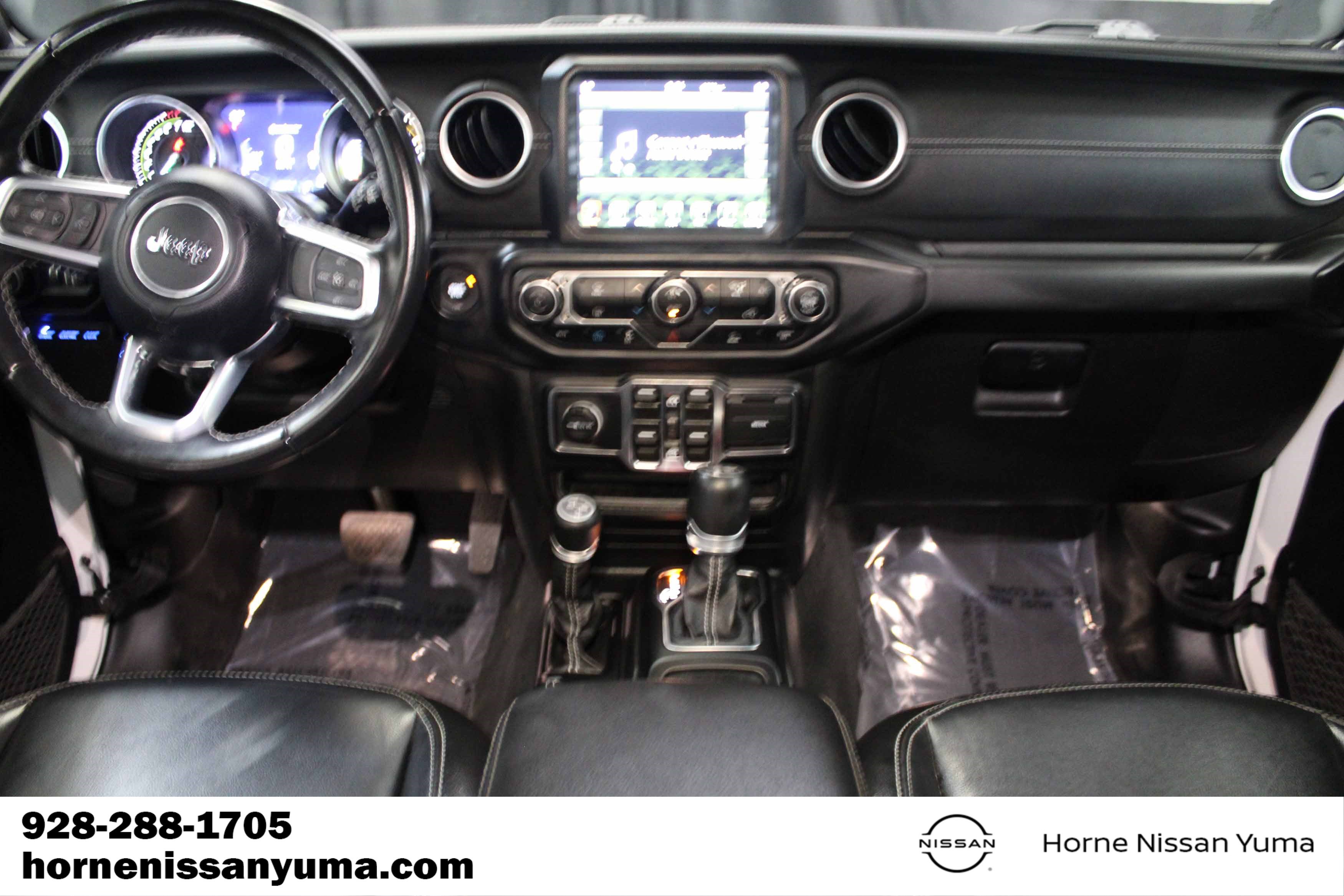 Used 2022 Jeep Wrangler Unlimited Sahara AWD/4WD image 11
