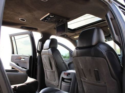 Used 2020 Cadillac Escalade ESV Platinum RWD image 59