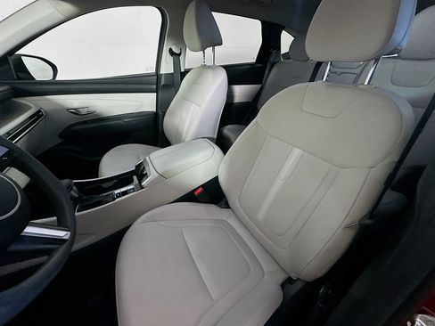 Used 2025 Hyundai Tucson SEL FWD image 13