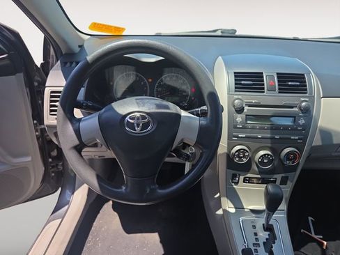 Used 2011 Toyota Corolla LE FWD image 10