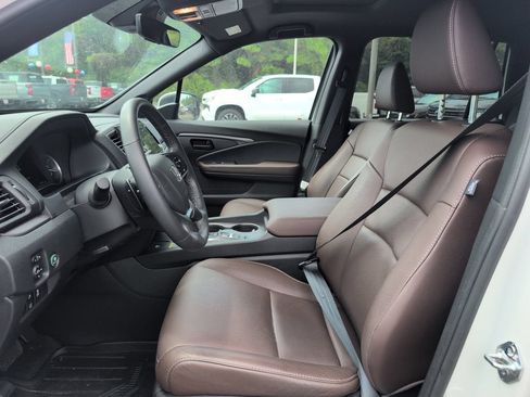 Used 2025 Honda Passport EX-L image 14