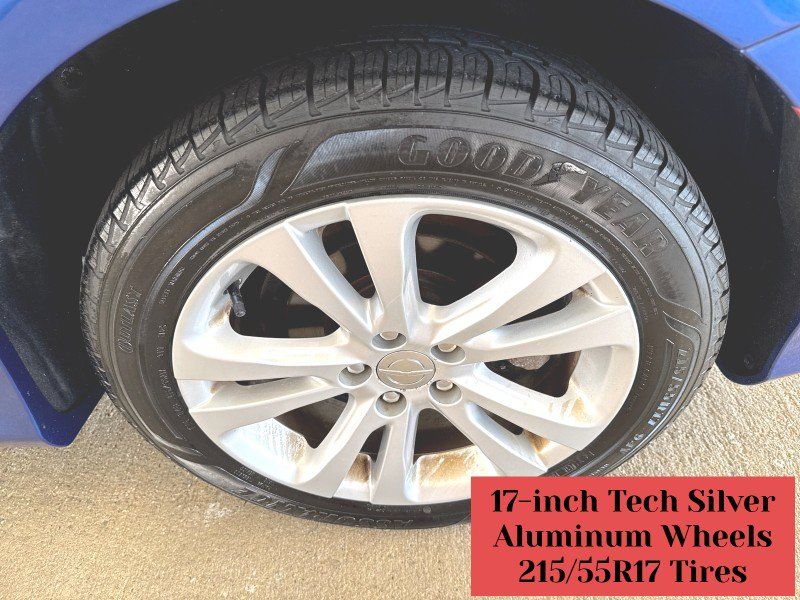 Used 2017 Chrysler 200 Limited Platinum FWD image 32
