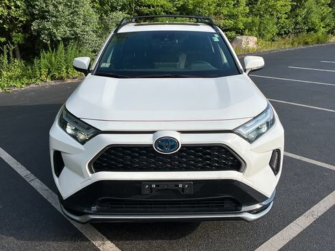 Used 2023 Toyota RAV4 SE w/ Weather & Moonroof Package AWD/4WD image 4