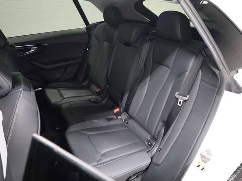 Used 2023 Audi Q8 Premium Plus w/ Premium Plus Package image 33