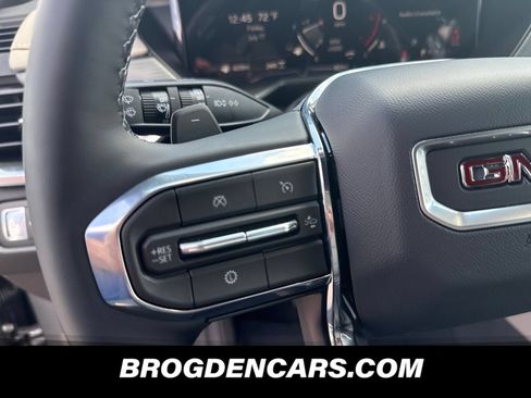 New 2026 GMC Acadia Elevation w/ Elevation Premium Package AWD/4WD image 5
