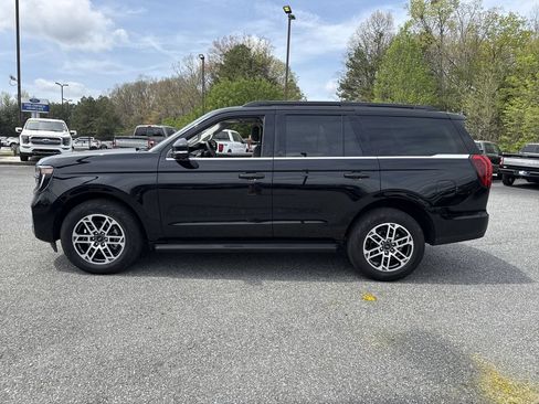 Used 2025 Ford Expedition Active AWD/4WD image 4
