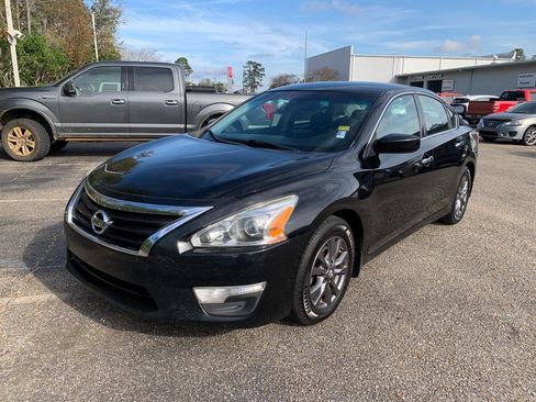 Used 2015 Nissan Altima 2.5 S w/ Sport Value Package image 5