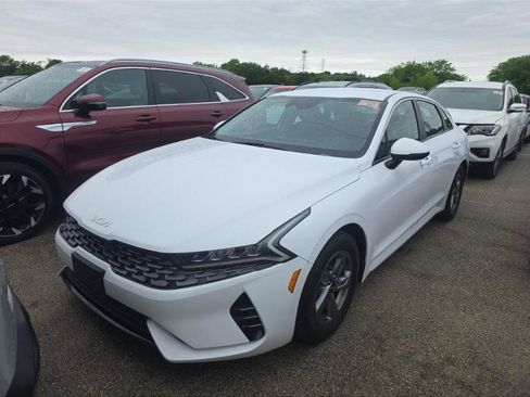 Used 2022 Kia K5 LXS FWD image 2