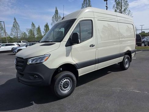 New 2026 Mercedes-Benz Sprinter 2500 image 2