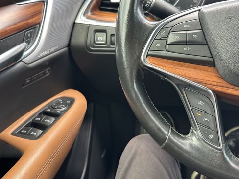 Used 2021 Cadillac XT5 Premium Luxury FWD image 22