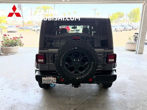 Used 2023 Jeep Wrangler Unlimited w/ Cold Weather Group AWD/4WD image 4
