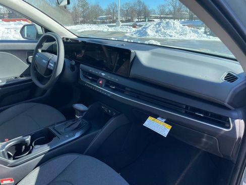 New 2026 Kia K4 LXS image 29