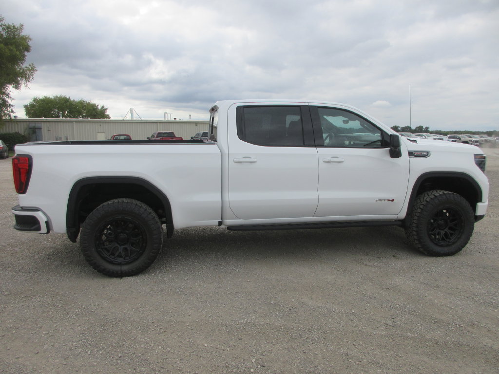 New 2026 GMC Sierra 1500 AT4 w/ AT4 Premium Package AWD/4WD image 3