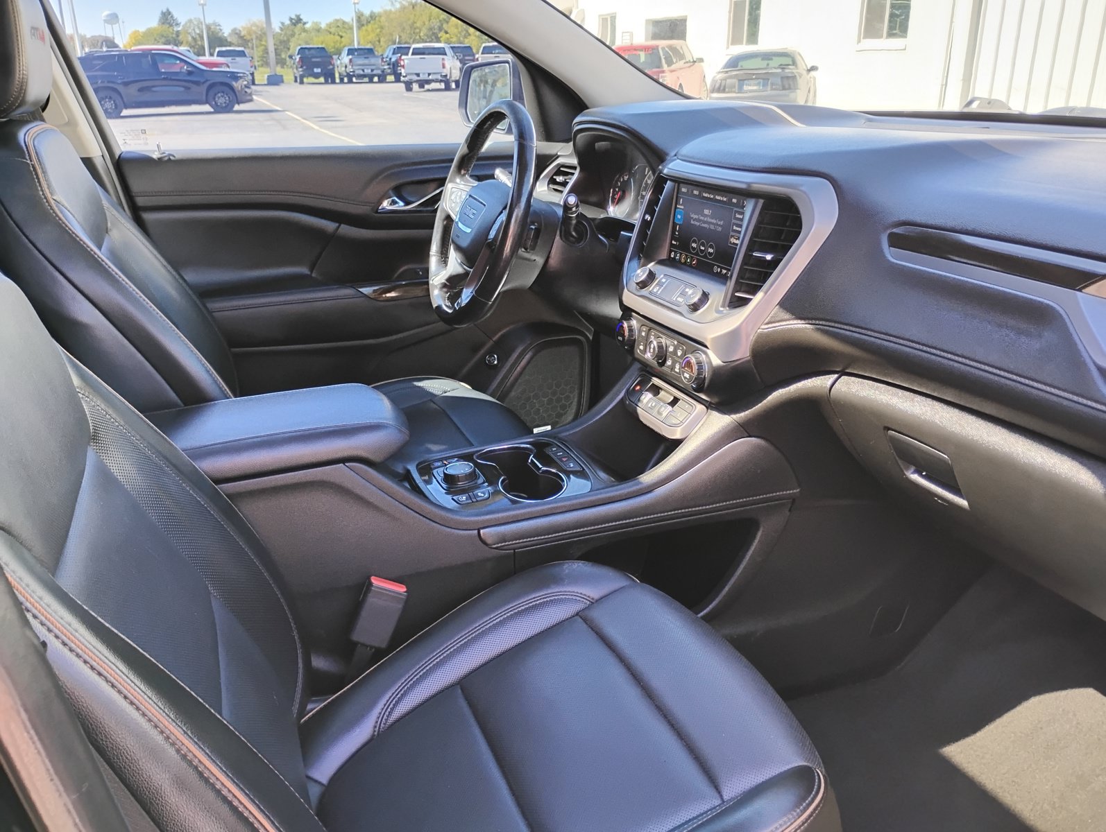 Used 2021 GMC Acadia AT4 w/ Technology Package AWD/4WD image 20