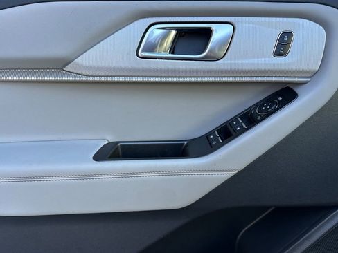 New 2026 Ford Explorer Active image 8