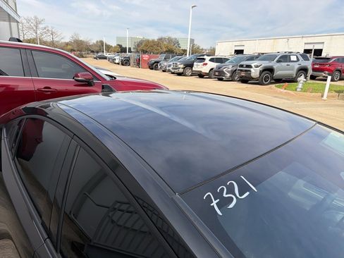 Used 2026 Toyota Prius XLE image 5