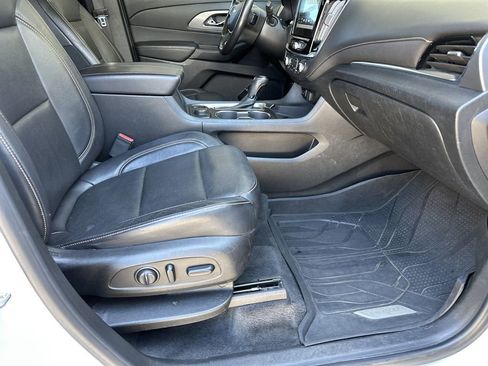 Used 2019 Chevrolet Traverse Premier w/ LPO, Floor Liner Package AWD/4WD image 39
