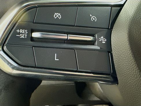 Used 2024 Chevrolet Traverse LT w/ Midnight/Sport Edition image 13