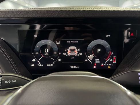 Used 2025 GMC Yukon XL Denali AWD/4WD image 20