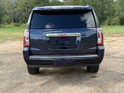 Used 2017 GMC Yukon XL Denali w/ Open Road Package RWD image 4