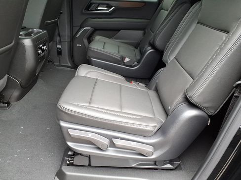 New 2026 GMC Yukon XL Denali AWD/4WD image 12