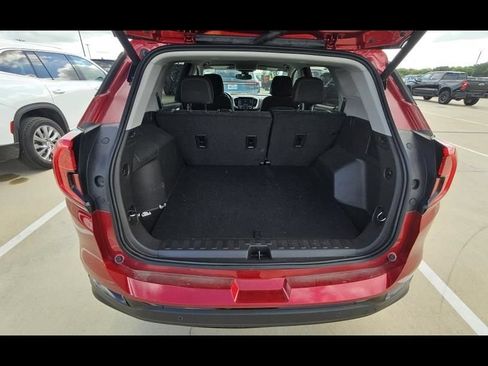 Used 2024 GMC Terrain SLE w/ Driver Convenience Package FWD image 8