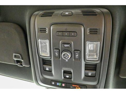 Used 2024 Cadillac Escalade Premium Luxury AWD/4WD image 68