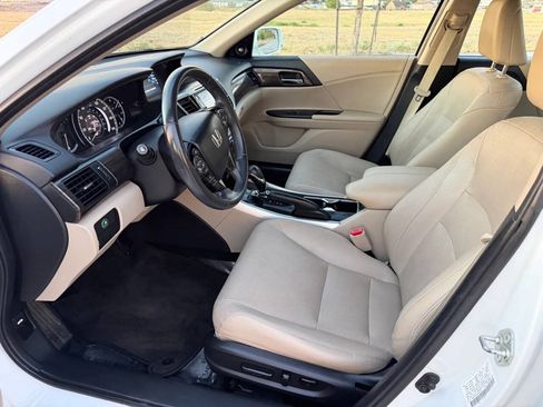 Used 2017 Honda Accord EX-L image 15