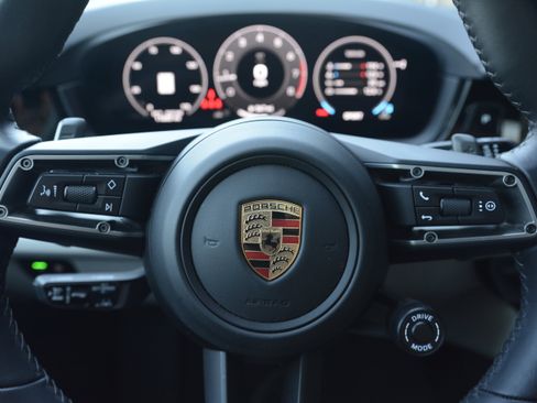 Certified 2024 Porsche Cayenne GTS AWD/4WD image 16