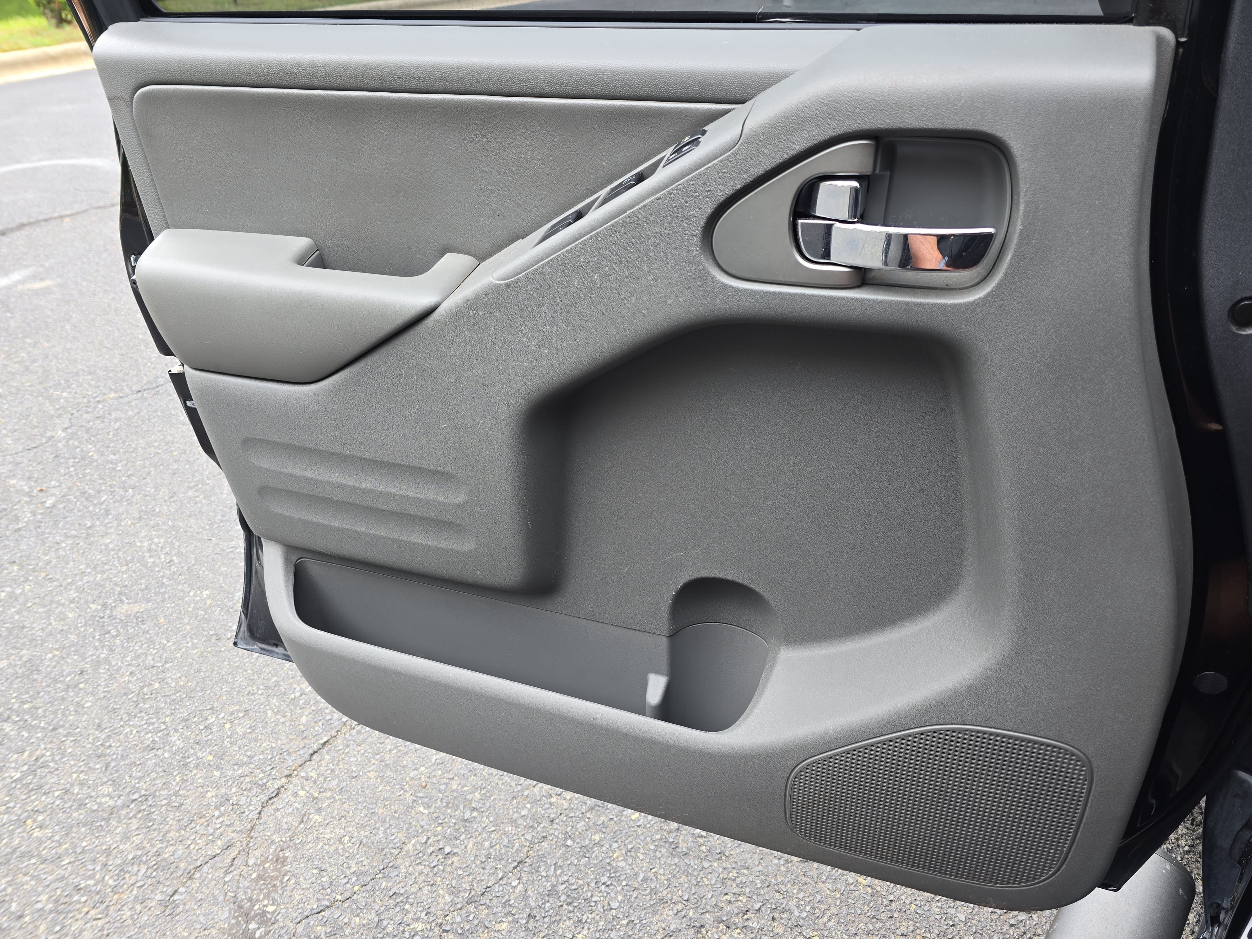 Used 2019 Nissan Frontier SL RWD image 26