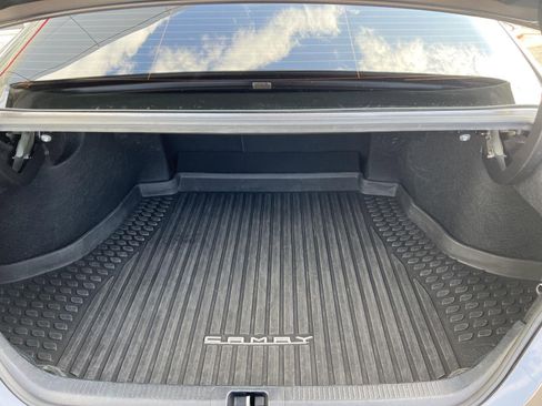 Used 2024 Toyota Camry SE image 15