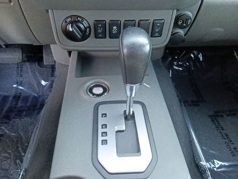 Used 2021 Nissan Frontier SV w/ Midnight Edition Floor Mats AWD/4WD image 24