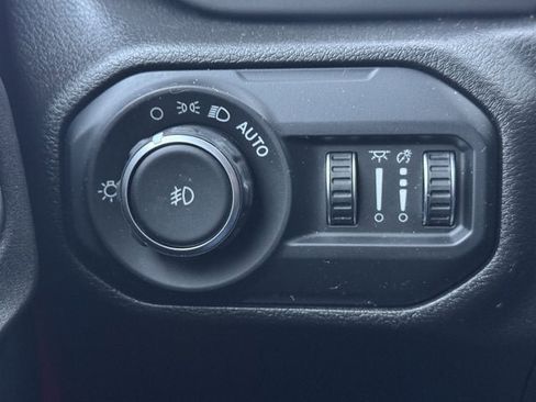 Used 2021 Jeep Wrangler Unlimited Sport image 24