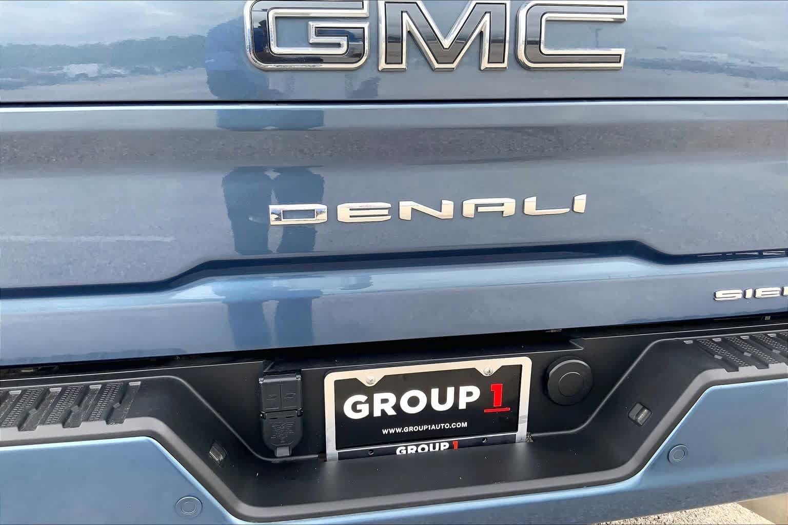 Used 2025 GMC Sierra 3500 Denali Ultimate AWD/4WD image 10