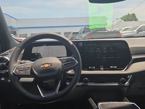 New 2026 Chevrolet Equinox LT FWD image 12