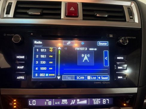 Used 2017 Subaru Outback 2.5i Limited image 30