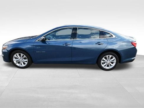 Used 2025 Chevrolet Malibu LT FWD image 4