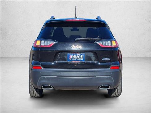 Used 2019 Jeep Cherokee Latitude Plus w/ Comfort/Convenience Group FWD image 7